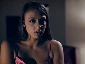 Süßes Online-Dating endet in einem harten Fick mit einem alten