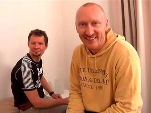 Deutsche Blondine beim Pornocasting