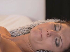 Lesbea Bisexuelle ältere Frau versucht lesbischen Sex