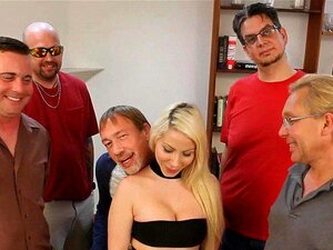 Große Titten Blonde Russische Braut Gangbang Fickparty