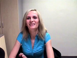 CZasting - Dünne tschechische Blondine beim Casting