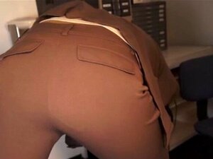 Die atemberaubende Freundin Nozomi Yui wird gründlich gefickt. Busige