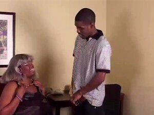 BBW Musta Mummo On Isot Tissit