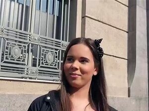 Amateur-Brünette tschechische Babe lässt sich von einem bösen