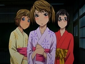 Bondage japanische Hentai-Shemale wird mit einem großen Schwanz