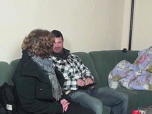 Granny med stora tuttar borrad av en yngre kuk