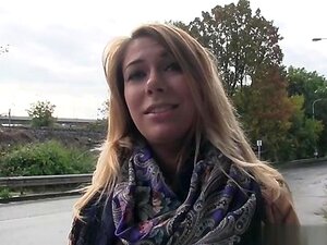 Geile Stieftochter beim Anal-Casting