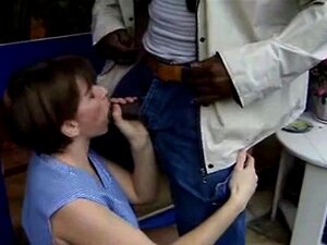 Nelly Preston genießt die Sodomie par un black