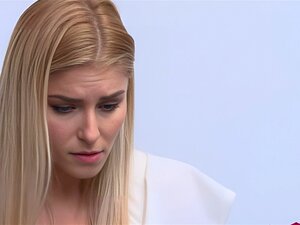 Eine sexuelle Bestrafung für diese heiße süße Diebin und ihre slu.