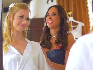 NAKED NUPTIALS mit Anissa Kate, Violette Pink, Charlie Dean
