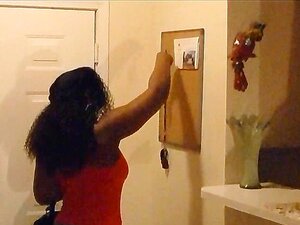 Црна жена... има пичку тако мокру да