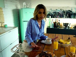 Fyrkantig knullfest med Shalina och sexiga styvdöttrar