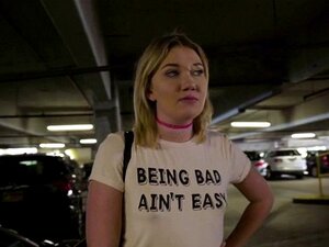 Opgepikt in de garage en buiten geneukt