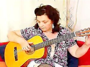 Alte kurzhaarige, reife lesbische Spiele