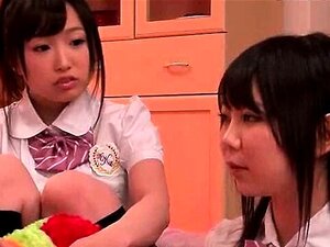 Erlebe das exotische Vergnügen japanischer Schönheiten bei
