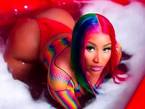 Komm der ultimativen Fantasie nah! Sieh Nicki Minaj, wie sie noch nie