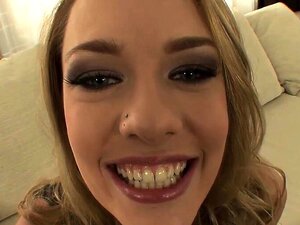 Heiße Braut Blue Angel liebt harten Sex mit Spanking