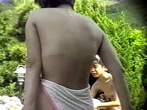 Japanischer heißer Frühling (Onsen)