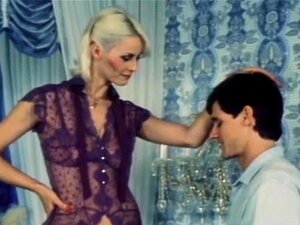 Vintage-Porno der 1970er, die heiße Seka fickt ihren Mann, die