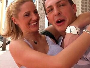 Kurvige MILF liebt Hardcore-Sex