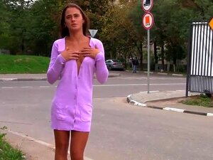 Nackt draußen. Draußen nackt