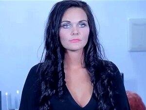 SciFiDreamgirls Фембот Секс са Ashley Fires.