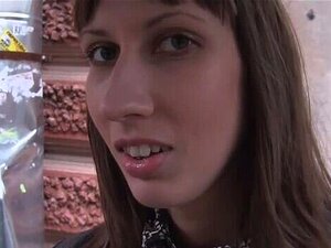 Heiße dämmrige EU-Tais performen in einem erstaunlichen