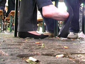 Süße asiatische Flats Dangler