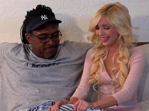 Tiny Piper nimmt den größten schwarzen Schwanz von 12 Zoll!