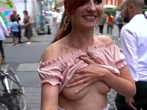 Jeny Smith zeigt Fremden auf der Straße ihre perfekten Titten,