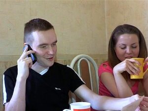 Bekijk een hete Russische vriendin die een geweldige blowjob geeft en