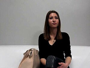 Heißes Süßes Casting mit Cumshot