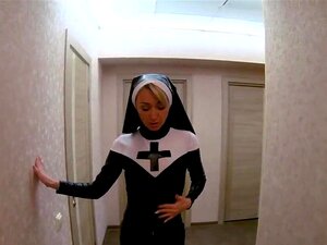 Heiße Nonne gelutscht und Arsch gefickt bis zum Orgasmus POV -
