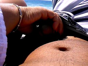 Busted handjob bij de strand