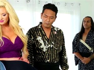 Kinky Masseurinnen beim Ficken. Kinky Masseurinnen ficken ihren Kunden