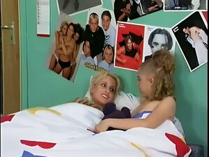 Lezbijska drolja radila na