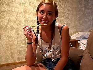 Kinky student Dank tutor met haar kut-Amateur POV porno. Raw hussy is