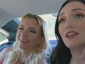 Riley en Megan wisselen van stiefvader en laten ze zich beter voelen.