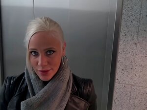 MyDirtyHobby - Öffentlicher Mall-Knall!