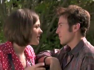 Christine Nguyen & Krissy Lynn - Unsichtbare Centerfolds