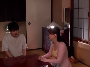 Erlebe die Leidenschaft zwischen einer japanischen Hausfrau und dem