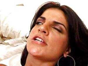 Schlampige Milf wird in den Arsch gefickt