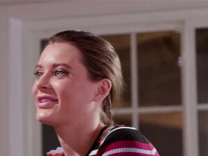 Lesbi babe Lana Rhoades en Christie Stevens intense sc. Christie