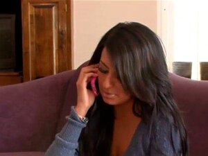 Exotische Babe verwöhnt ihren Buchhalter