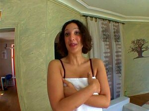 Оргија са Леилом и 2 жене. Леила је била