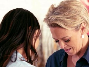 Sekretärin Aidra Fox will ihrem Chef Dee Williams richtig danken,