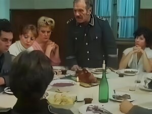 Seikkaille kypsien naisten viehättävän puoleen vintage-nautinnon