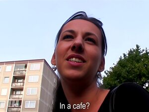 Tauche ein in die wilde Leidenschaft einer Amateur-Schönheit, die