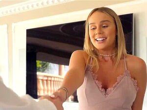 Nutzlose Nanny Alexis Adams wird geladen, um ihren Job zu behalten