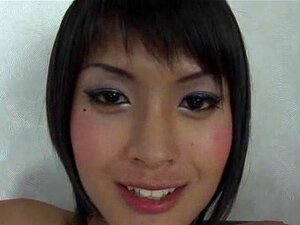 Asiatischer Ladyboy fickt Typ